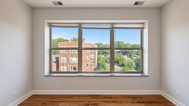 7225 N Rogers Ave Unit 1
