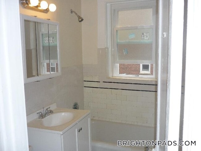 Photo - 1615 Commonwealth Ave Unidad 5