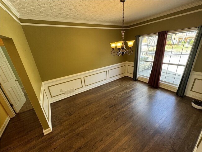 Photo - 2393 Hampton Park Dr NE
