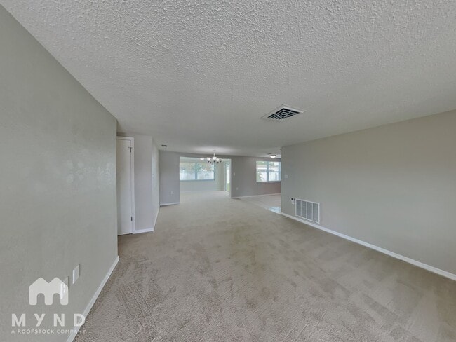 Photo - 9724 Lakeside Ln