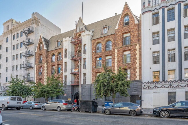 Photo - 751 Normandie Ave Unit 208