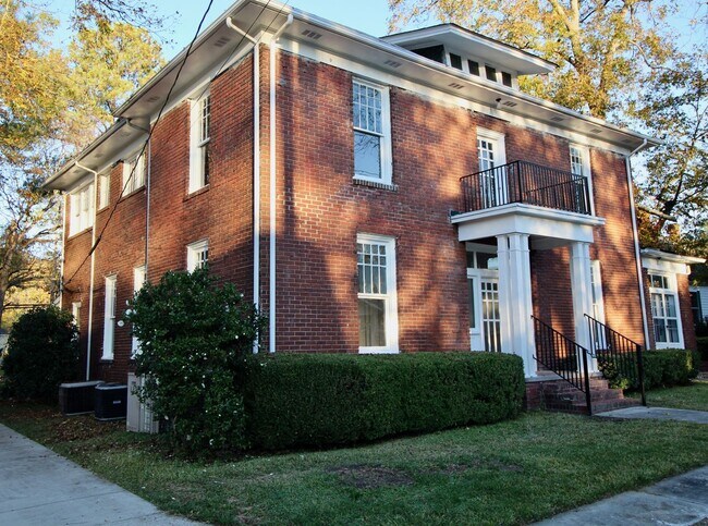 107 Pine St