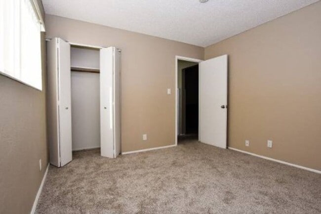 Photo - Garfield Manor