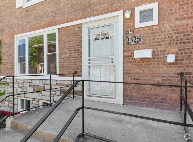Building Photo - 8325 S Ingleside Ave Rental