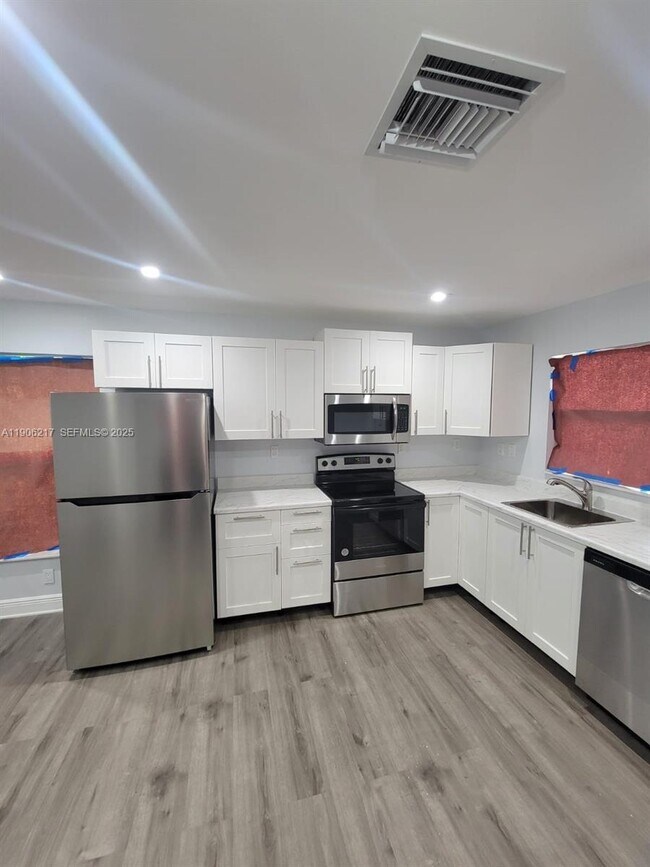 Photo - 1809 NW 8th Pl