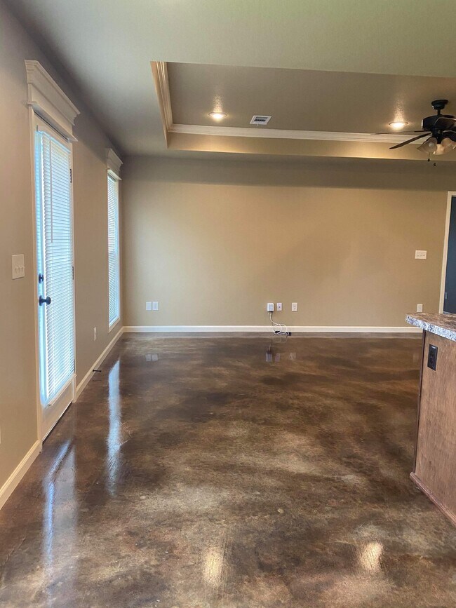 Charming 3 Bedroom Home with 2 Full Baths Apartment Jonesboro, AR