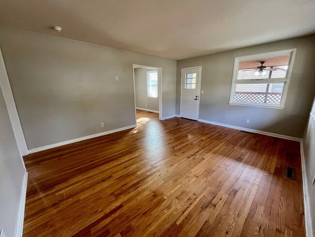 Photo - 3 Bedroom, 2 Bath Ranch located in Guilfor...