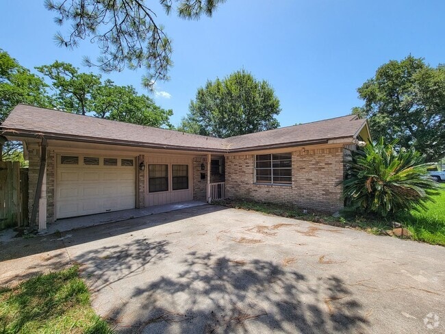 Building Photo - 1703 Raintree Dr Rental