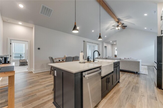 Photo - 6807 Autumn Ave