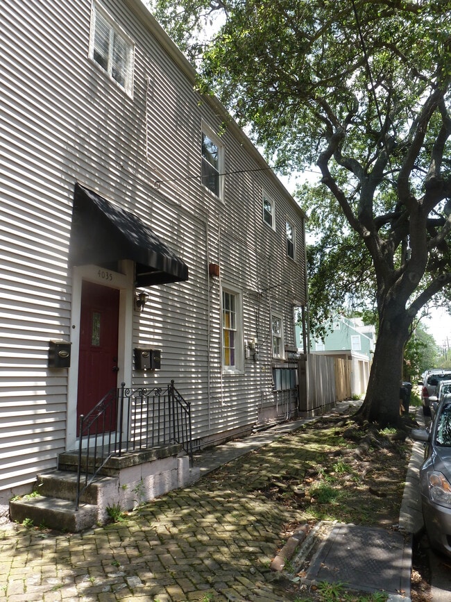 Building Photo - 1101 Marengo St Unit Apt C