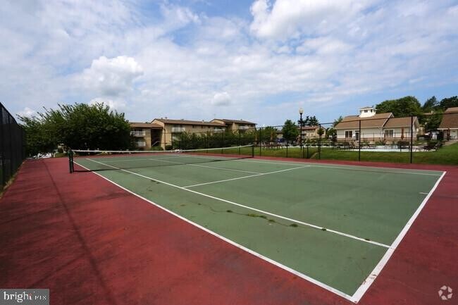 Photo - 710 Country Village Dr