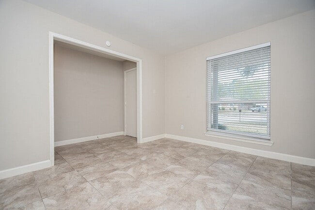 Photo - 13607 Elm Ct