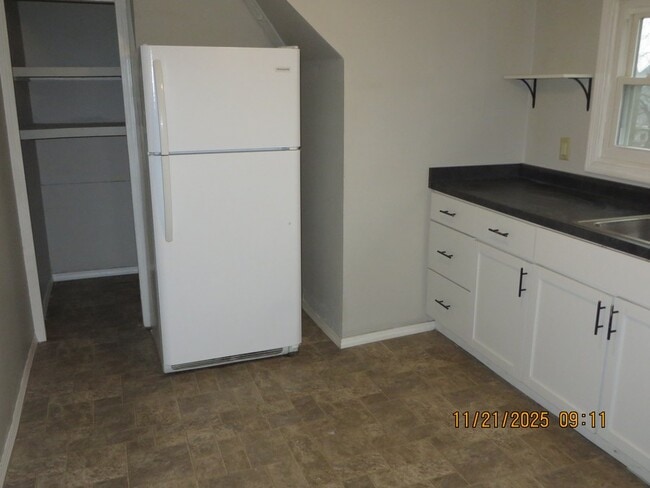 Photo - 919 Walnut St Unit B