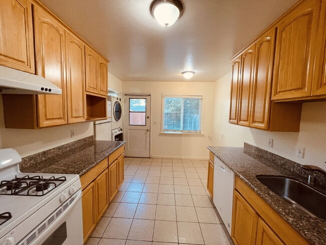 Photo - Peaceful 2-Bedroom Duplex with Private Yard & Bonus Studio Shed (San Jose)