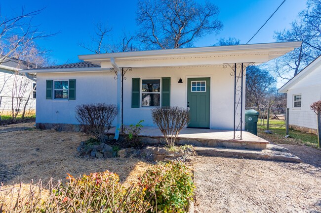 Building Photo - 3312 Tarlton Ave