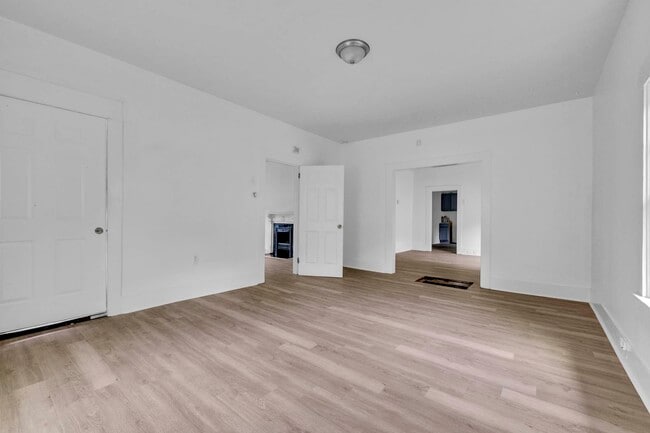 Photo - 848 42nd Pl N