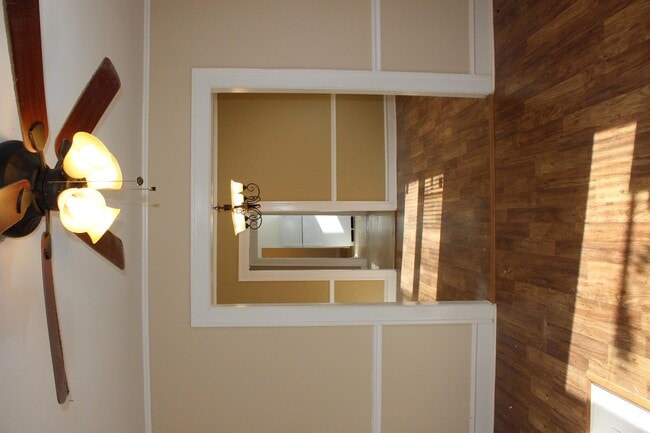 Photo - 600 Mayland Ave SW