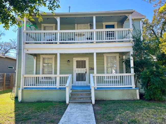 Building Photo - Hays Street 812-816 Unit 816