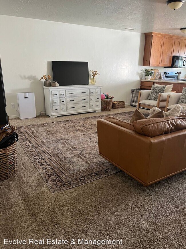 Photo - 3 br, 2.5 bath House - 585 N 2425 W