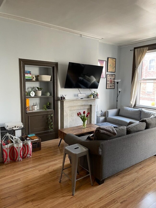 Living Room - 605 N 11th St Unit 2F