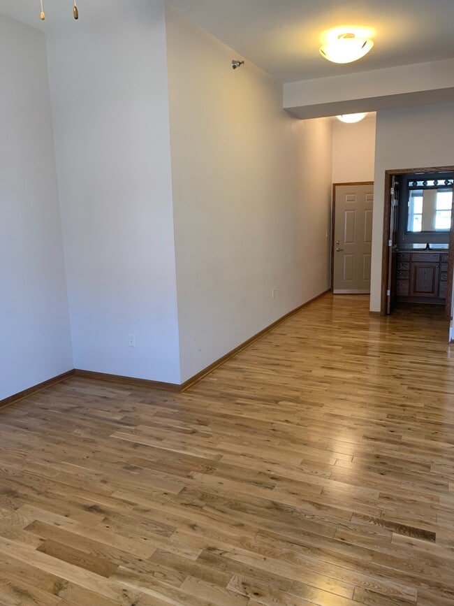 Photo - 802 4th Ave Unidad 202