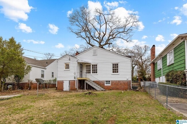 Photo - 1520 41st St