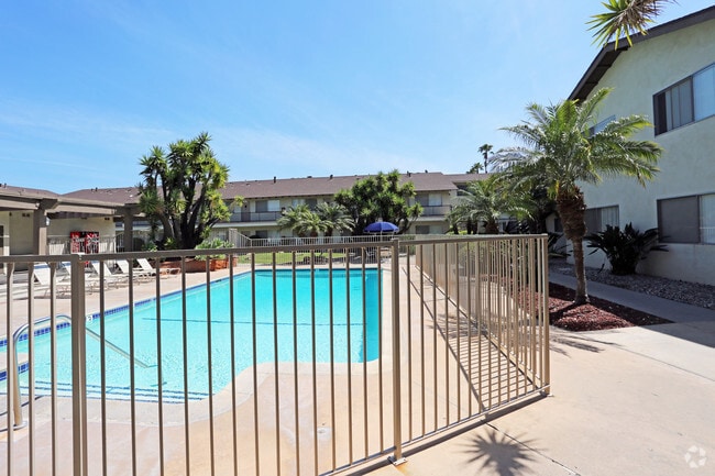 Sierra West Apartments
