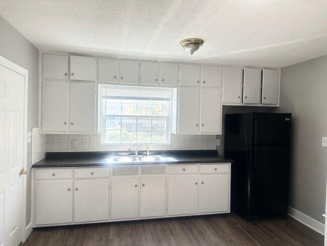 Photo - 1685 N Forbes Rd