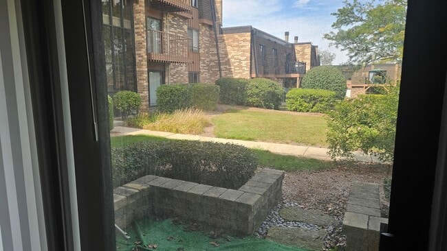 Photo - 729 Limerick Ln Unit 1B