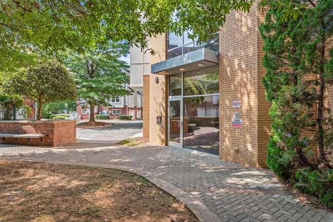 Photo - (Coming Soon) 1 Bedroom Condo In Southend with garage Unidad 201