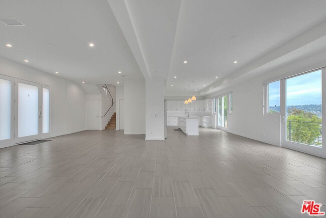 2610 Corralitas Dr