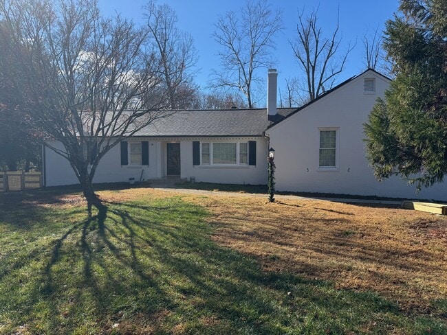 Building Photo - 3912 Faculty Dr