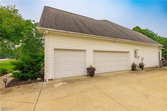 Photo - 8054 Sandstone Dr