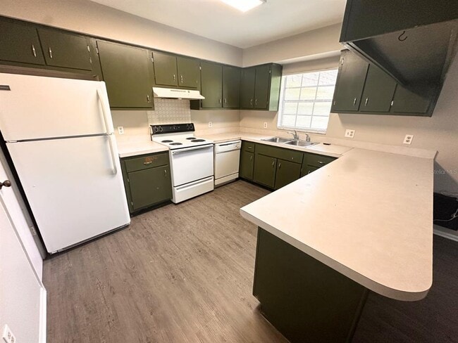Photo - 3601 Cypress Gardens Rd Unidad 6