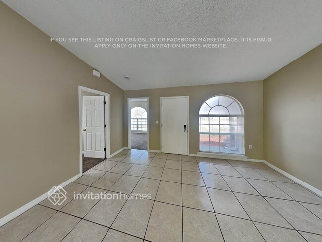 465 Gannet Ct