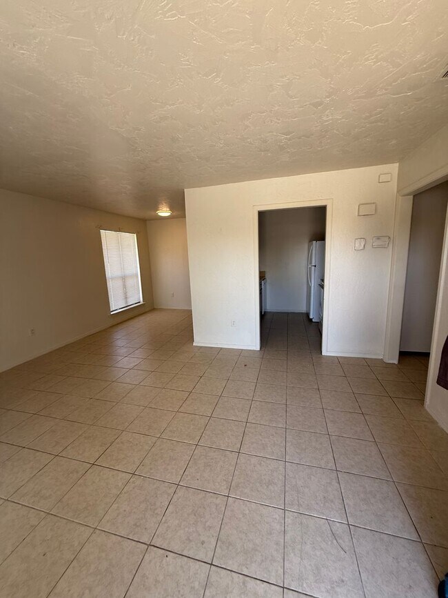 Photo - 1003 NW 50th St