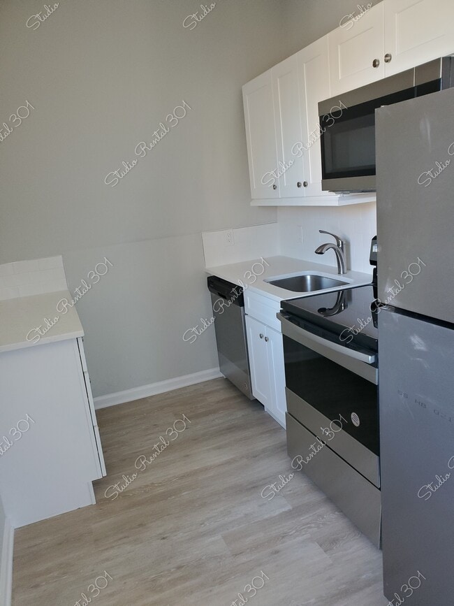 Modern Kitchen - 9 Pulaski St Unit Studio Third Floor