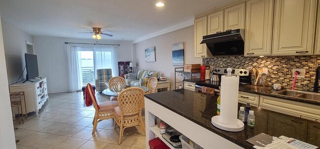 Photo - 2724 Garden Dr S Unit 310