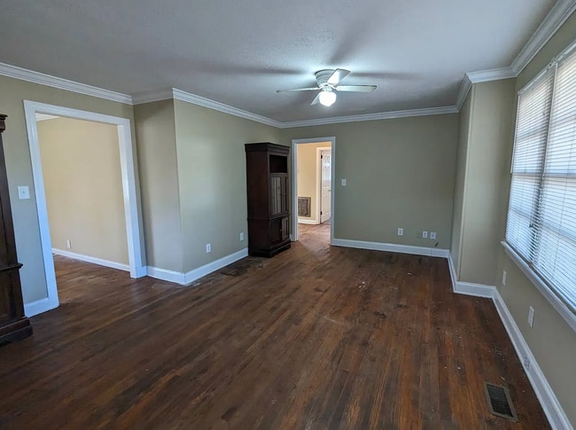 Photo - Charming 3 bed and 2 bath located in Rainbow City