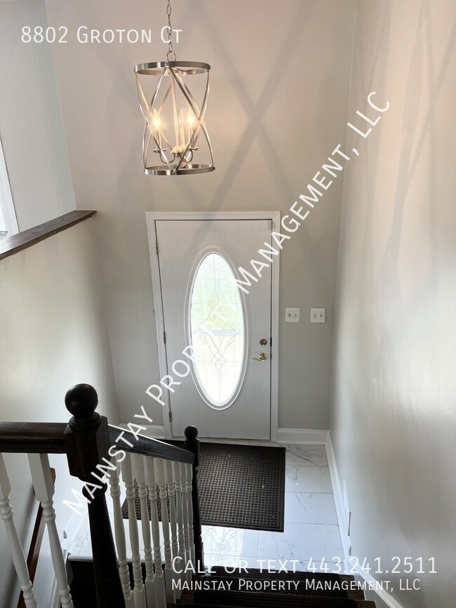 Photo - 8802 Groton Ct