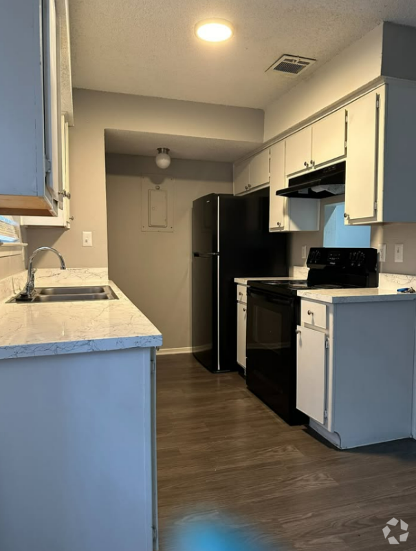 Building Photo - 104 S Las Vegas Trail Rental
