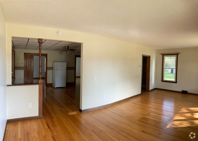 Building Photo - 24 Saint Anthony St Unit 1 Ground Floor Rental
