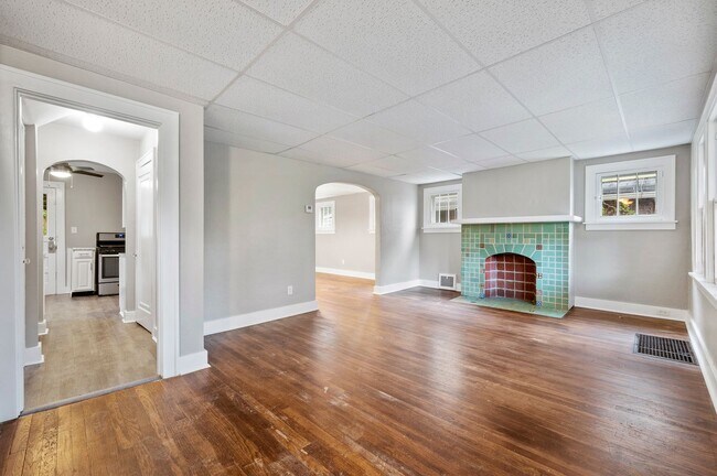Photo - Updated 3 Bed, 1 Bath with Central AC, Laundry in Basement! Available Early June