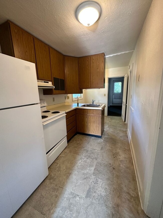 Photo - AI - 02 - 8th St Unit 211