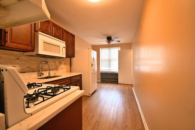 Photo - 3121 Mickle Ave