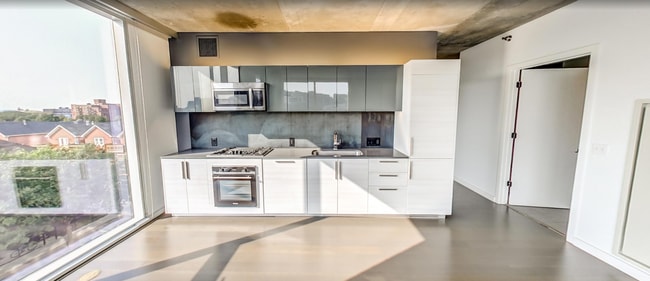 Photo - 1158 N Howe St