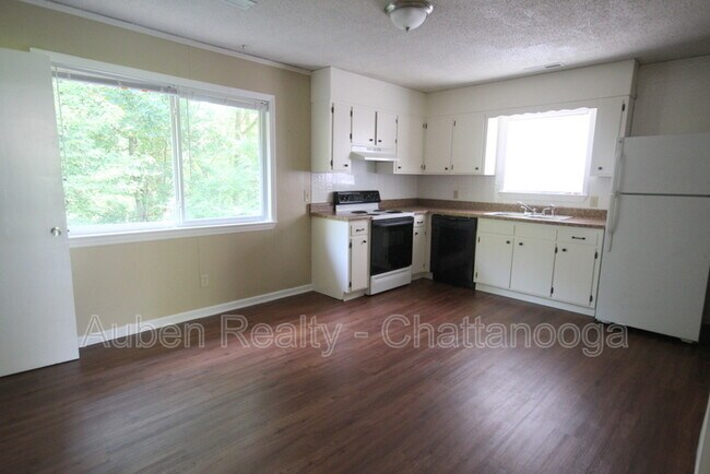 Photo - 6221 Hansley Dr Unidad B Rental