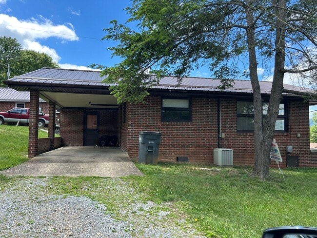 Photo - 2 Bedroom / 1 Bath Home Kingsport, TN