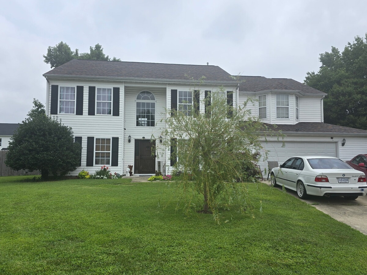Photo - 1721 Piazza Pl House