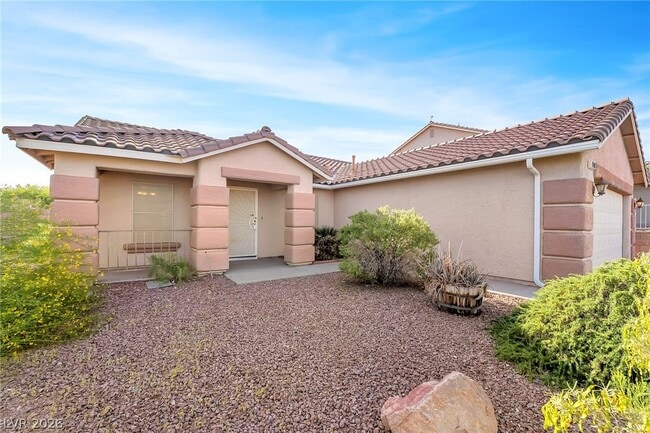 Photo - 240 Springtime St